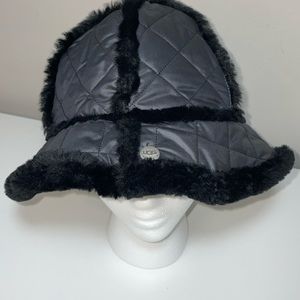 UGG New Snobyrd Black Quilted Cloche/Bucket Style Hat With Black Shearling Trim